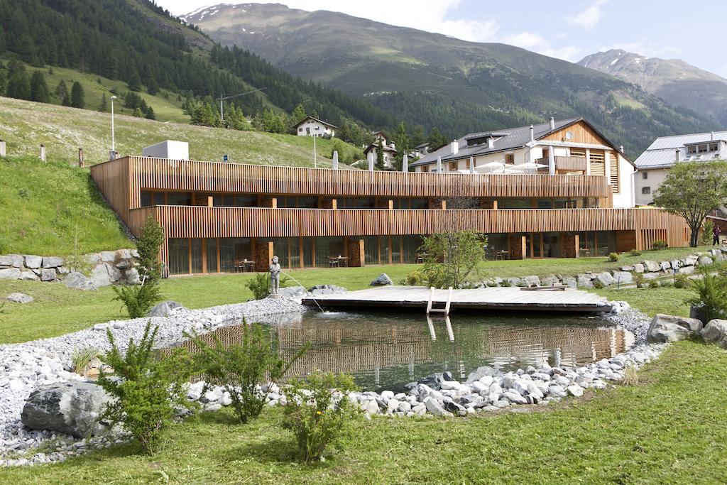 Relais & Chateaux In Lain Hotel Cadonau Brail Exteriör bild
